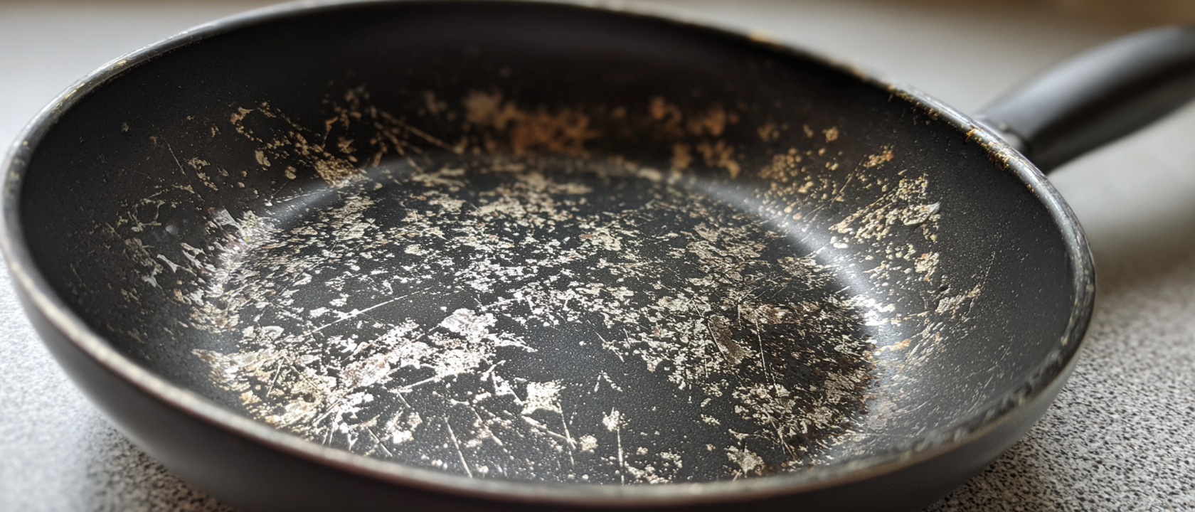 Best Non-Toxic Cookware: What You Need to Know (2026)